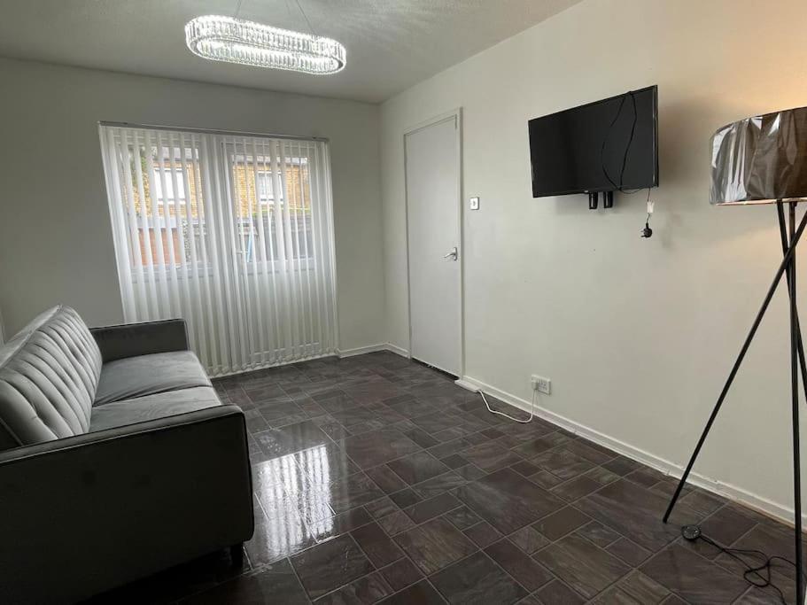 New! 4 Bedroom London House With Garden And Lawn Exterior foto